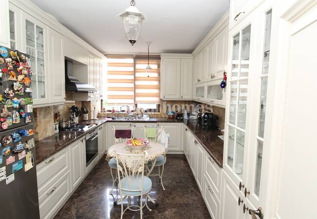 Key-ready 3+1 Flat 300 M From the Metro in Bakirkoy Istanbul 29