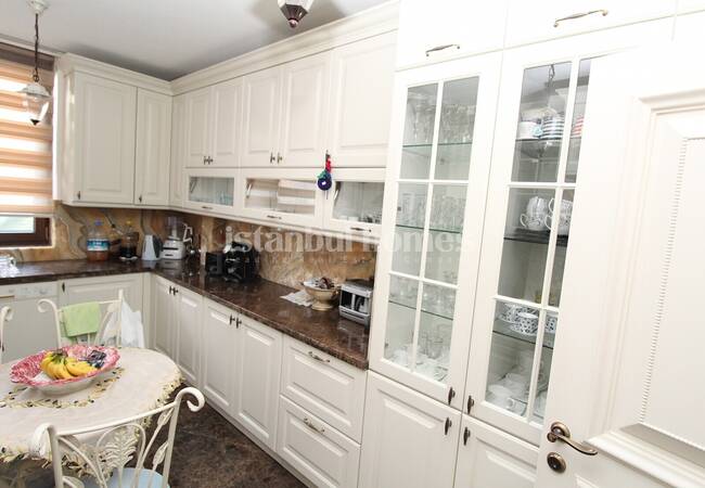 Key-ready 3+1 Flat 300 M From the Metro in Bakirkoy Istanbul 30