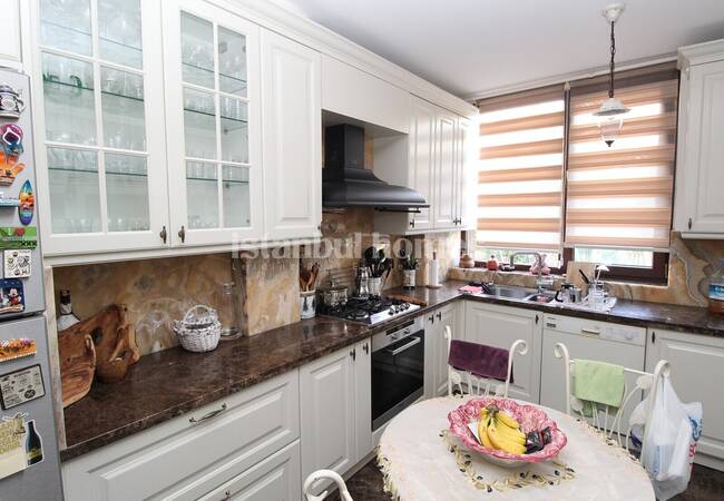 Key-ready 3+1 Flat 300 M From the Metro in Bakirkoy Istanbul 31