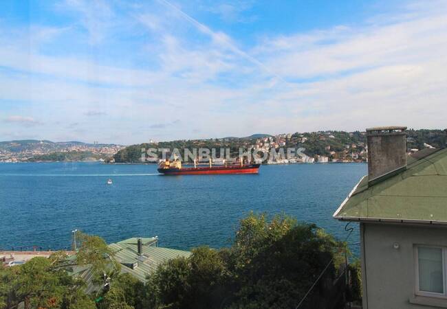 İstanbul Sarıyer'de Boğaz Manzaralı Yenilenmiş Binada Daireler 41