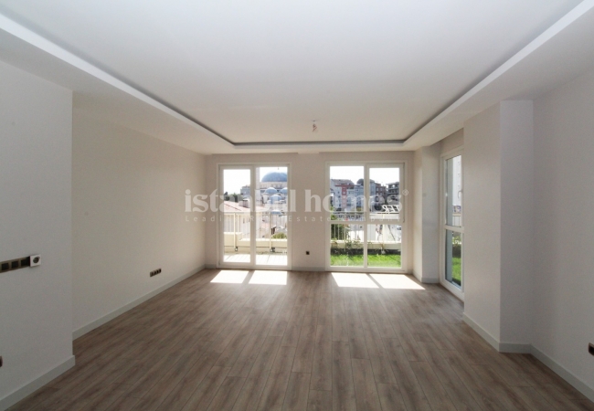Garden Floor Properties 650 M From Tram in Zeytinburnu Istanbul 10