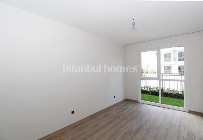 Garden Floor Properties 650 M From Tram in Zeytinburnu Istanbul 24