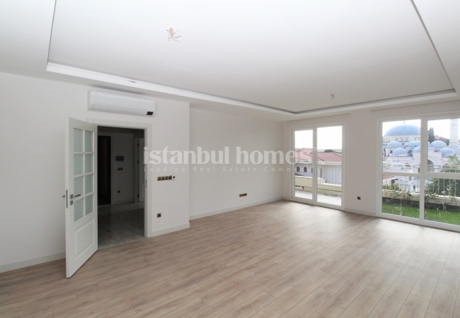 Garden Floor Properties 650 M From Tram in Zeytinburnu Istanbul 11