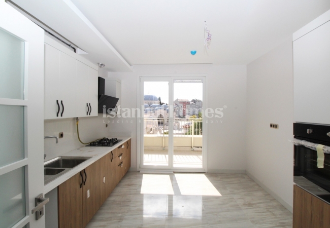 Garden Floor Properties 650 M From Tram in Zeytinburnu Istanbul 14