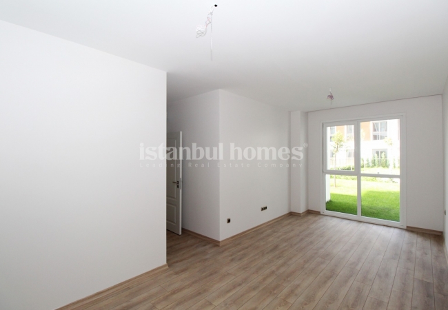 Garden Floor Properties 650 M From Tram in Zeytinburnu Istanbul 18