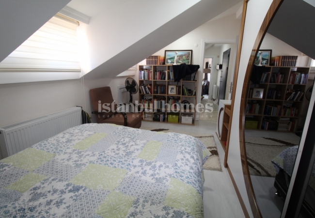 Duplex Flat with Golden Horn View in Istanbul Beyoglu 17