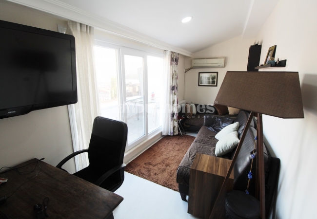 Duplex Flat with Golden Horn View in Istanbul Beyoglu 18