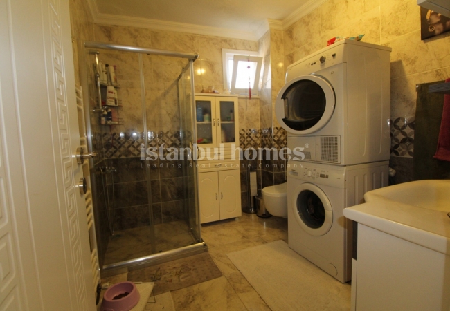 Duplex Flat with Golden Horn View in Istanbul Beyoglu 9