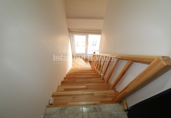 Duplex Flat with Golden Horn View in Istanbul Beyoglu 11