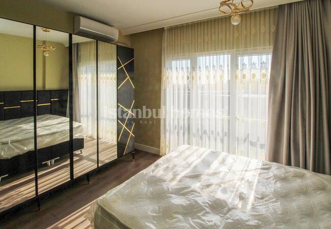 Furnished Apartment in Complex at 650 Meters From Sea in Buyukcekmece 35