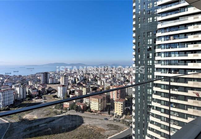 Real Estate in Complex with Terrace and Balcony in Kartal Istanbul 24