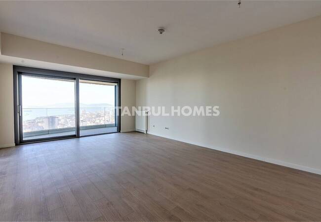Real Estate in Complex with Terrace and Balcony in Kartal Istanbul 6