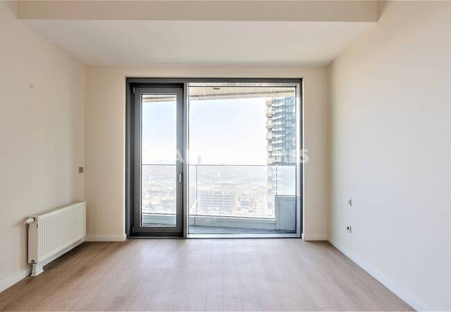 Real Estate in Complex with Terrace and Balcony in Kartal Istanbul 17