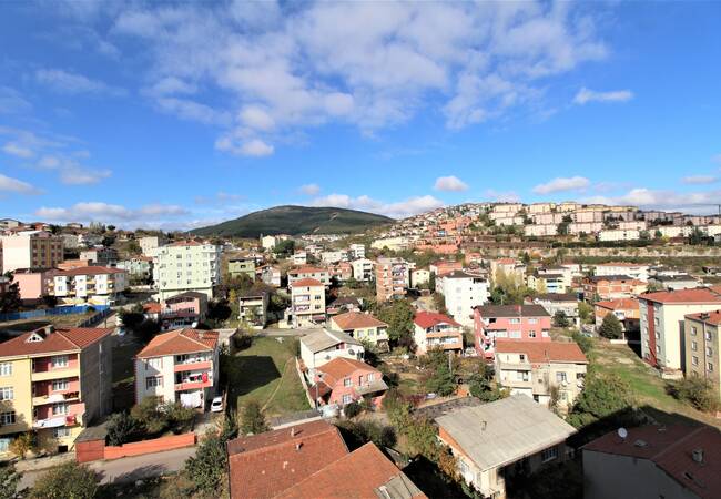 Low-priced Real Estate in a Secure Complex in Pendik Istanbul