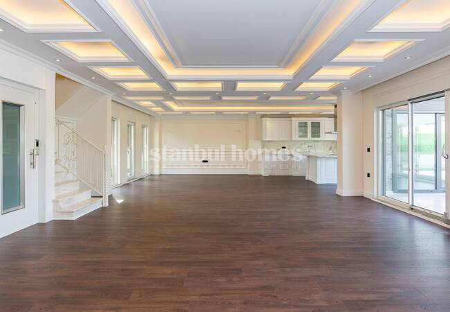 Duplex Villa with Garden and Pool in Istanbul Beylikduzu 14