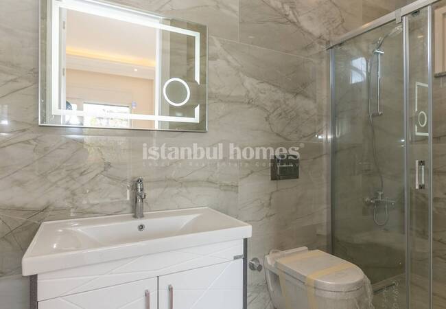 Duplex Villa with Garden and Pool in Istanbul Beylikduzu 30