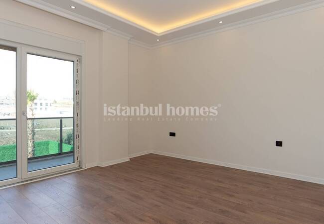 Duplex Villa with Garden and Pool in Istanbul Beylikduzu 33