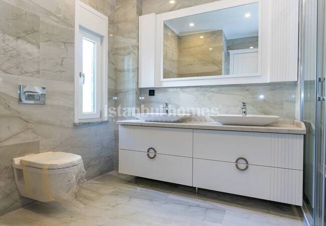 Duplex Villa with Garden and Pool in Istanbul Beylikduzu 40