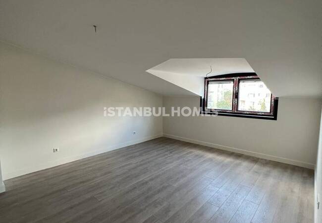 آپارتمان دوبلکس با فضای داخلی جادار در بشیکتاش 18