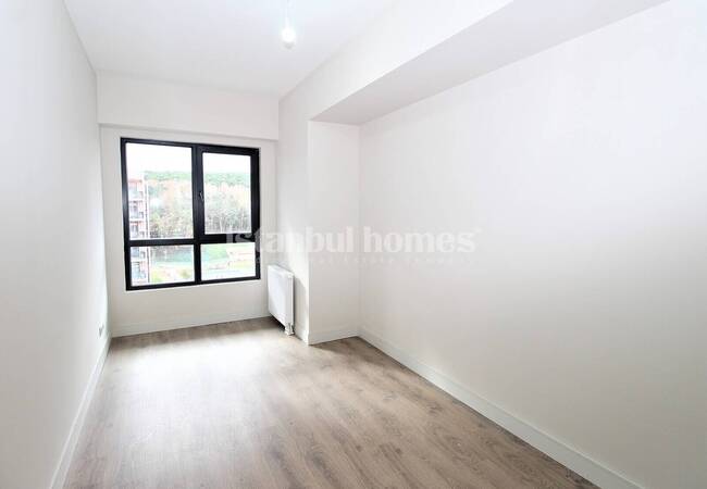 شقق مطلة على الطبيعة والغابات مع مجمع سكني في اسطنبول 34