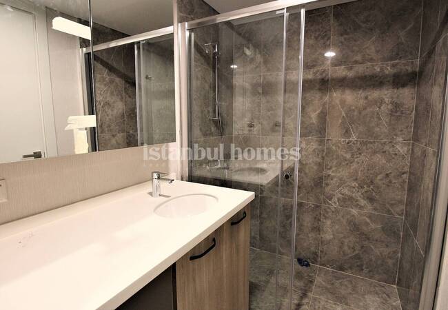 شقق مطلة على الطبيعة والغابات مع مجمع سكني في اسطنبول 39