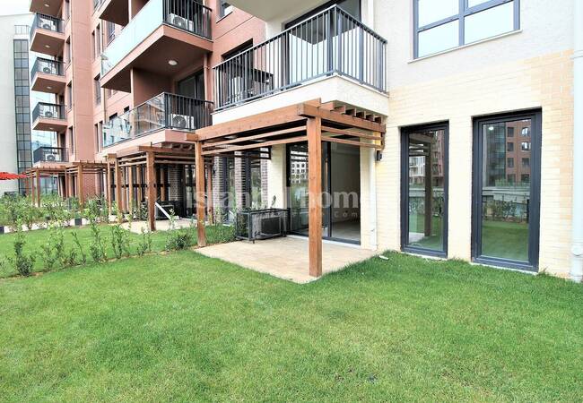 شقق مطلة على الطبيعة والغابات مع مجمع سكني في اسطنبول 44