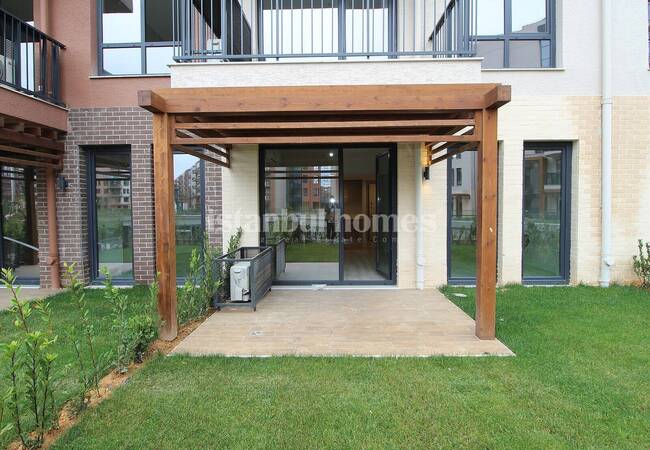 شقق مطلة على الطبيعة والغابات مع مجمع سكني في اسطنبول 45