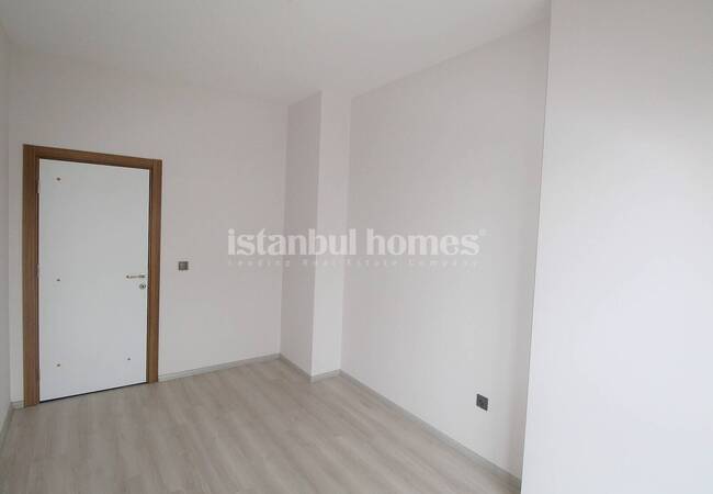 Modern Real Estate with City View in Istanbul Kucukcekmece 28