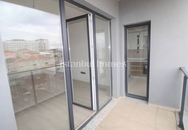 Modern Real Estate with City View in Istanbul Kucukcekmece 34