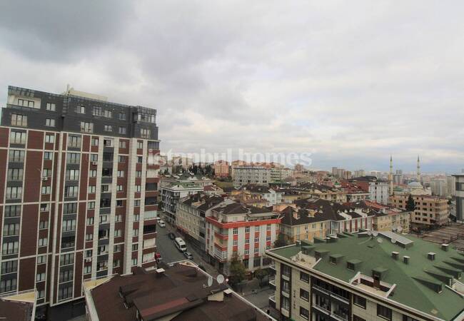 Modern Real Estate with City View in Istanbul Kucukcekmece 37