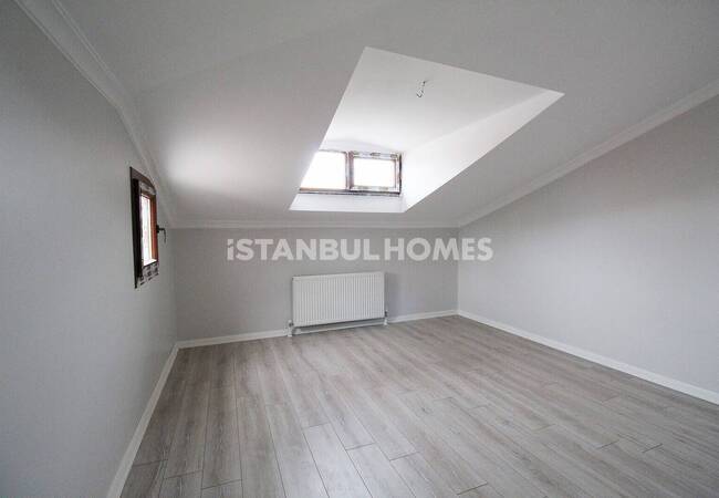 Spacious Duplex Flat in Center of Istanbul Eyupsultan 15