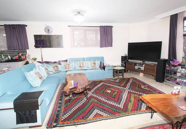 Haus Mit Garten Im Zentrum Von Zekeriyakoy Sariyer 11