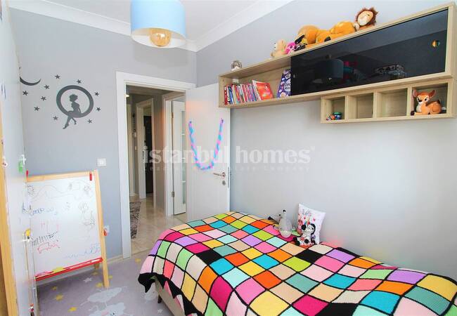 Property in a Complex with Pool in Pendik Istanbul 19