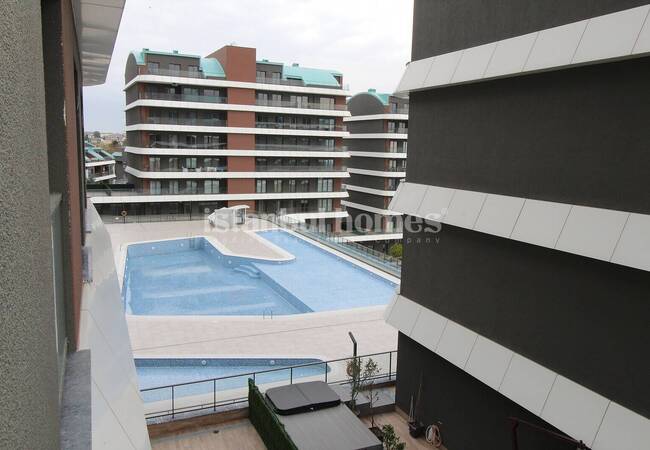 Apartment with Unique Sea View in Istanbul Buyukcekmece 18