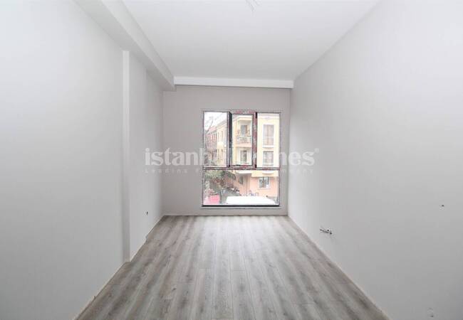 Apartment in a Complex Near the Subway in Eyupsultan Gokturk 8