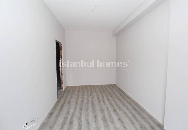 Apartment in a Complex Near the Subway in Eyupsultan Gokturk 9