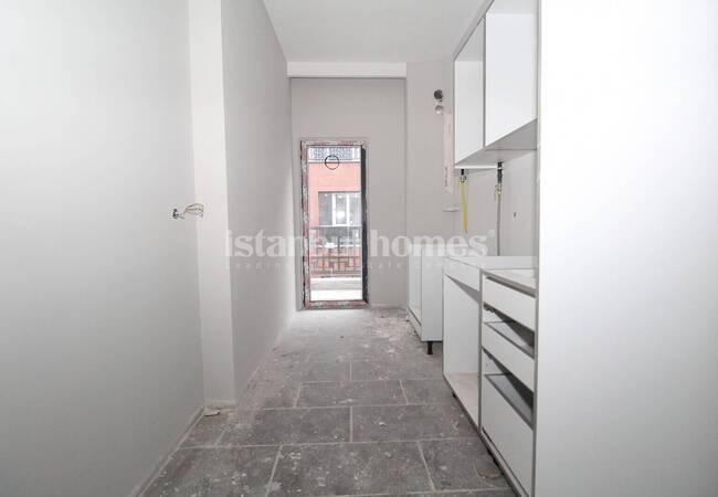 Apartment in a Complex Near the Subway in Eyupsultan Gokturk 13