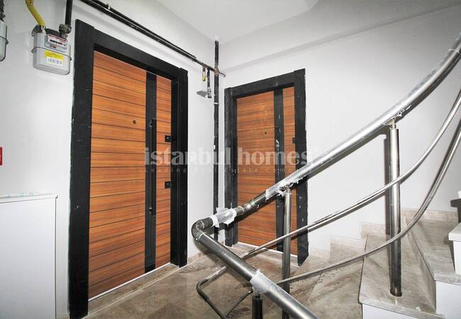 Well-located 1+1 Flat Close to Bazaar in Eyüpsultan Istanbul 13