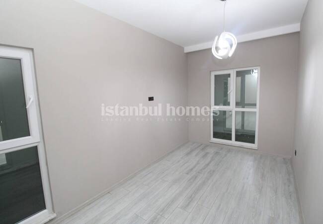 Apartments in a Complex with a Pool and Security in Esenyurt 14
