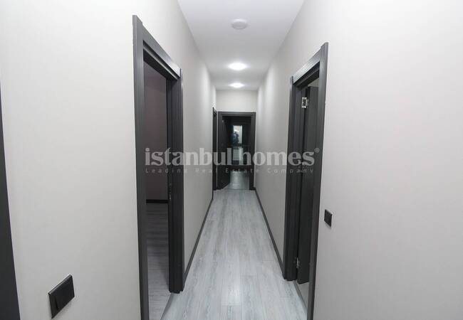Apartments in a Complex with a Pool and Security in Esenyurt 16