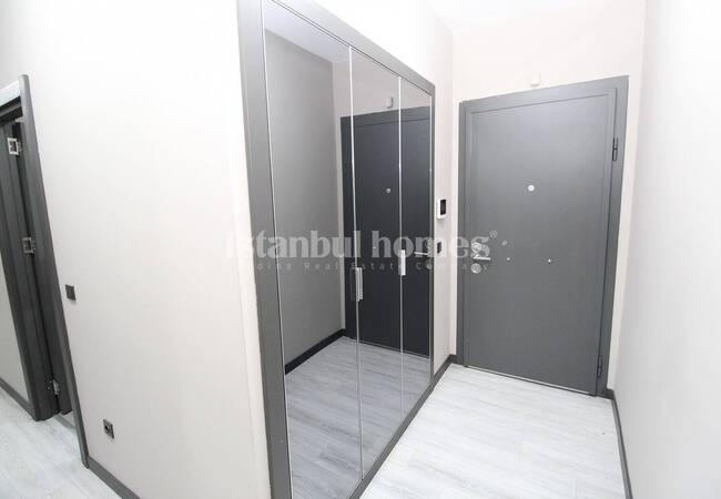 Apartments in a Complex with a Pool and Security in Esenyurt 17