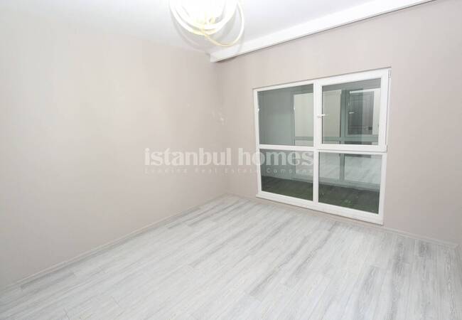 Apartments in a Complex with a Pool and Security in Esenyurt 7