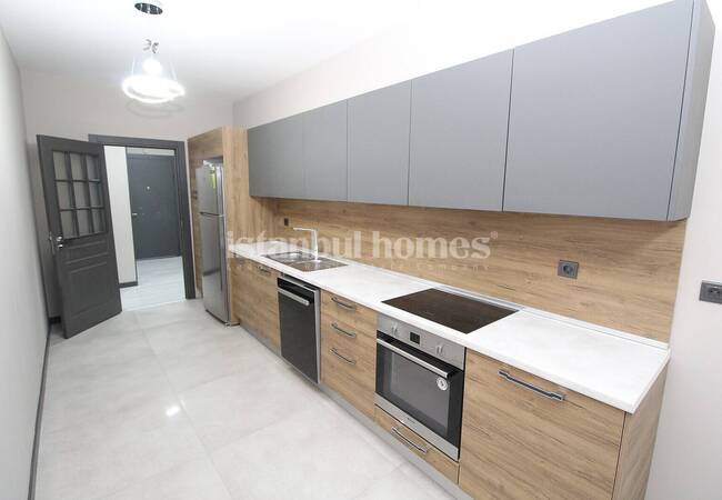 Apartments in a Complex with a Pool and Security in Esenyurt 11