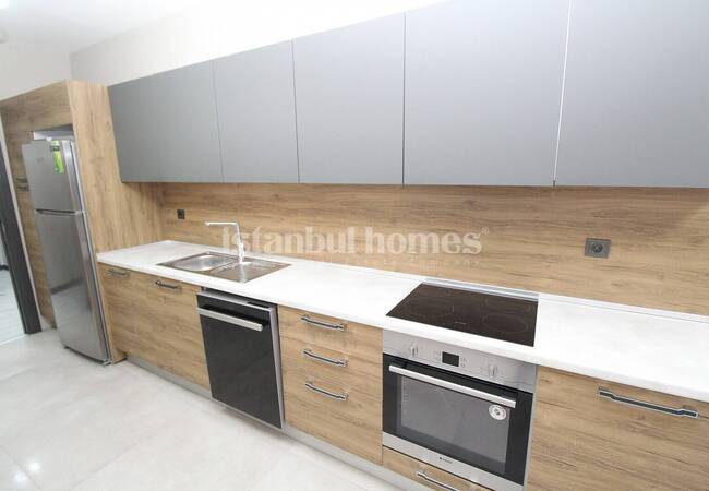 Apartments in a Complex with a Pool and Security in Esenyurt 12
