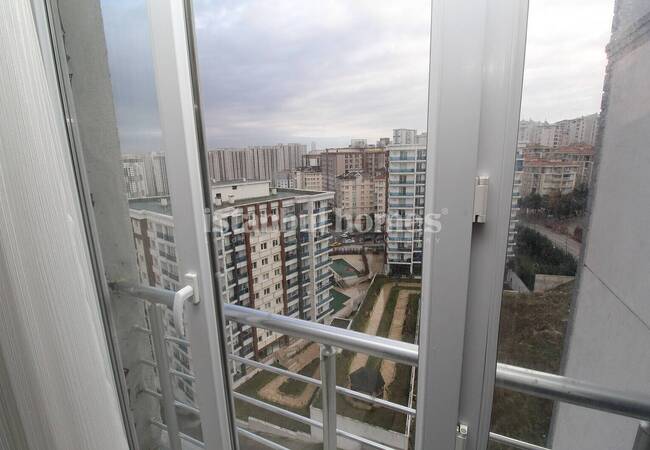 Furnished Apartment in a Residential Complex in Esenyurt 13