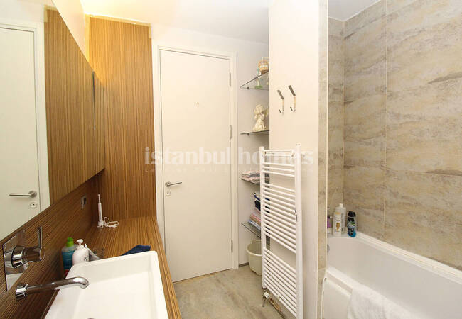 Terrassenwohnung In Einem Prämierten Komplex In Eyupsultan 34