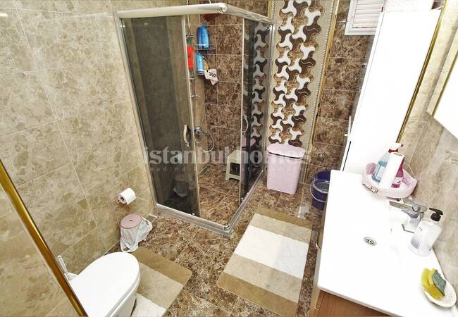 Property in a Secure Complex with Parking Lot in Istanbul 22