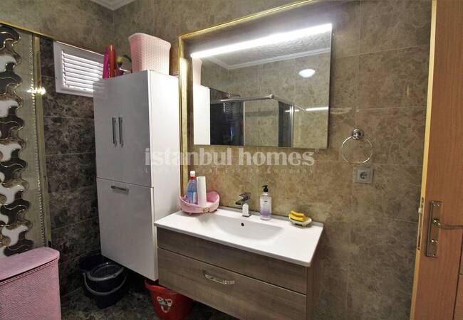 Property in a Secure Complex with Parking Lot in Istanbul 23