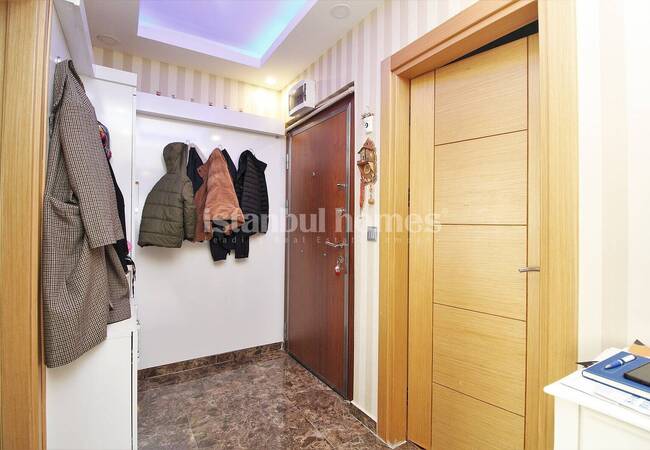 Property in a Secure Complex with Parking Lot in Istanbul 25