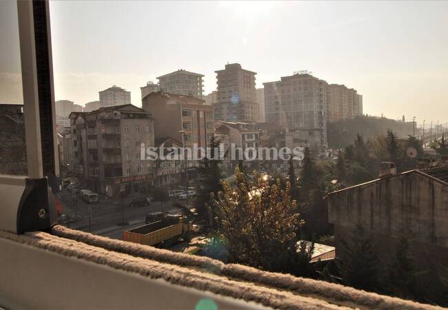 Property in a Secure Complex with Parking Lot in Istanbul 33